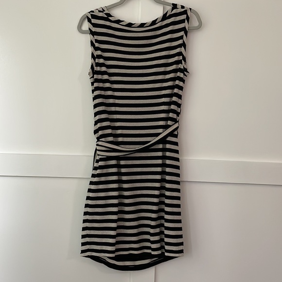 Mini Guess Dress - Picture 2 of 10